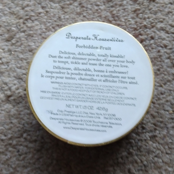 Body Shimmer Powder - Picture 2 of 3